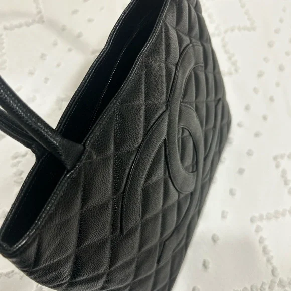 CHANEL Black Quilted CC Logo Tote - Picture 8 of 9